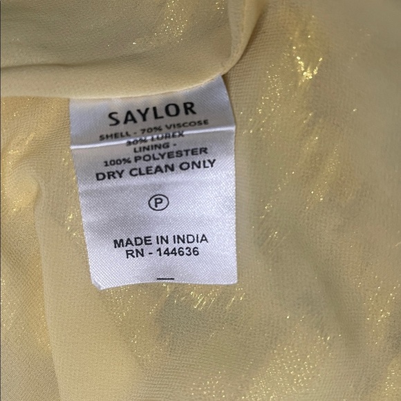 NWT Saylor Alexi Halter tie neck Gold Shiny Gown dress Medium - Picture 12 of 16